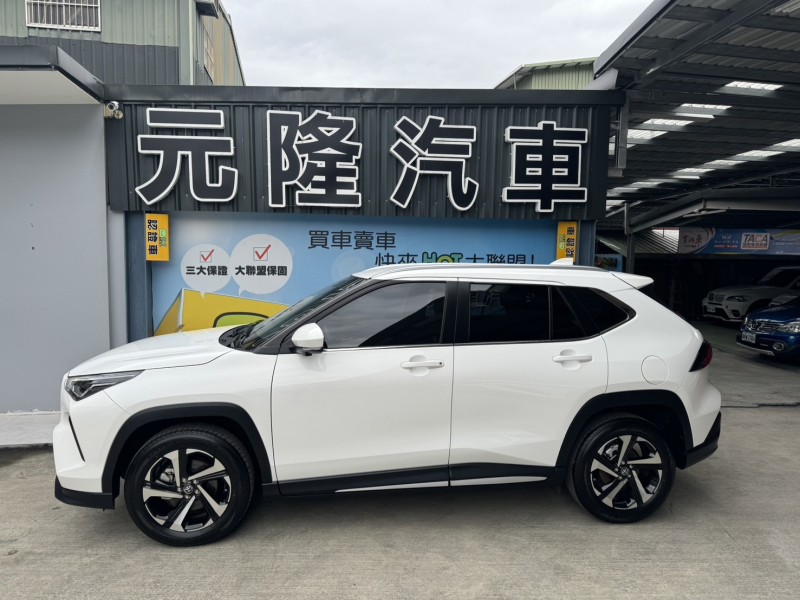 Toyota  Yaris 2024 Toyota Yaris Cross 電動尾門-LED大燈-原價82萬 | 新北市汽車商業同業公會｜TACA優良車商聯盟｜中古、二手車買車賣車公會認證保固