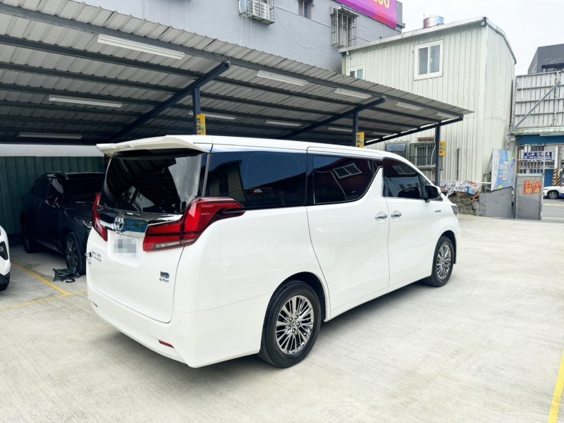 Toyota  ALPHARD 23年式 Toyota Alphard 2.5 Hybrid 油電混合 | 新北市汽車商業同業公會｜TACA優良車商聯盟｜中古、二手車買車賣車公會認證保固