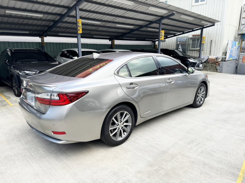 Lexus  ES 2016 Lexus ES 300h 旗艦版 | 新北市汽車商業同業公會｜TACA優良車商聯盟｜中古、二手車買車賣車公會認證保固