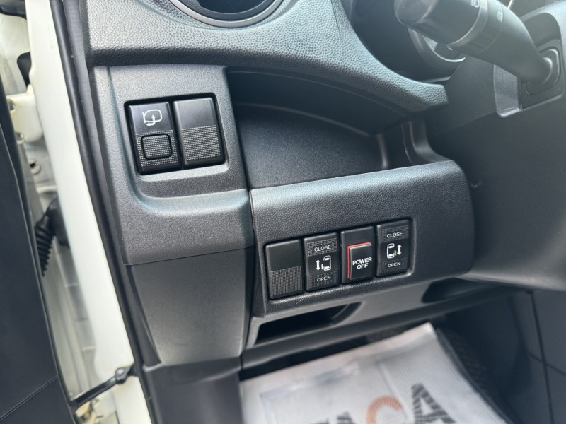 Mazda  Mazda5 2013 Mazda 5 7人座(頂級版)  | 新北市汽車商業同業公會｜TACA優良車商聯盟｜中古、二手車買車賣車公會認證保固