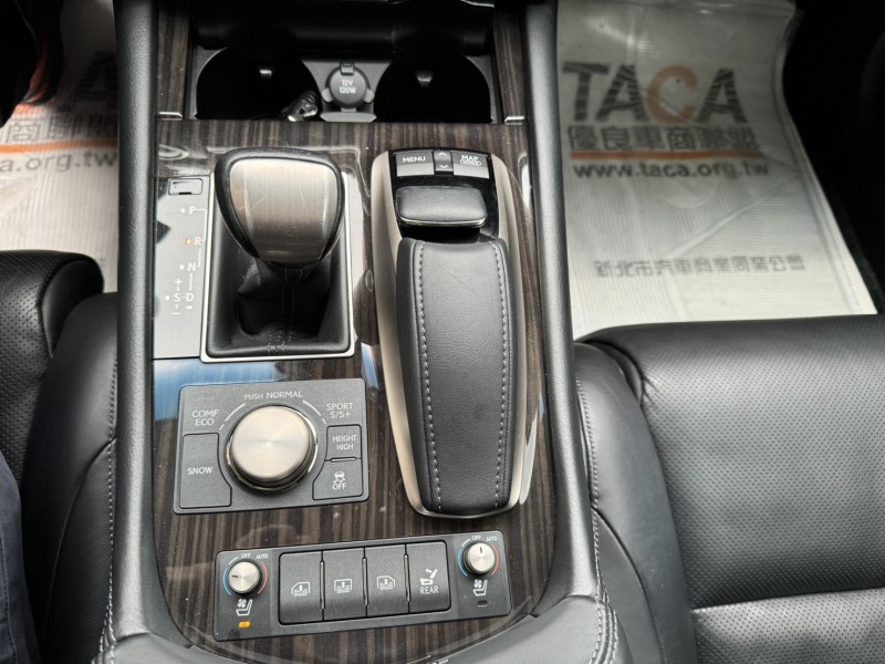 Lexus  LS 2014 Lexus LS 460L 頂級長軸版 一手.里程低.總裁級座車 | 新北市汽車商業同業公會｜TACA優良車商聯盟｜中古、二手車買車賣車公會認證保固