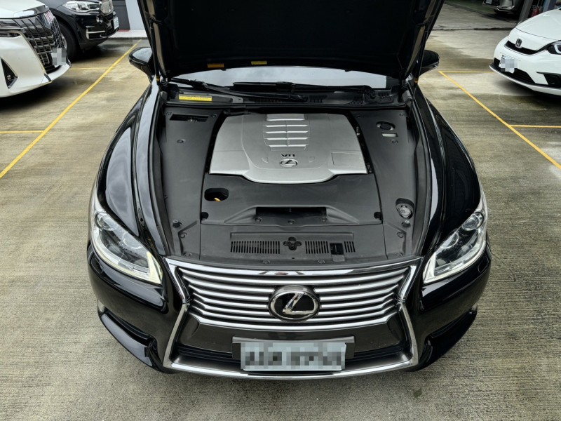 Lexus  LS 2014 Lexus LS 460L 頂級長軸版 一手.里程低.總裁級座車 | 新北市汽車商業同業公會｜TACA優良車商聯盟｜中古、二手車買車賣車公會認證保固