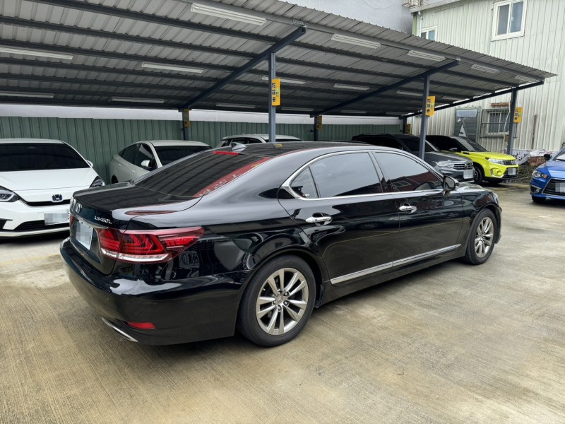 Lexus  LS 2014 Lexus LS 460L 頂級長軸版 一手.里程低.總裁級座車 | 新北市汽車商業同業公會｜TACA優良車商聯盟｜中古、二手車買車賣車公會認證保固