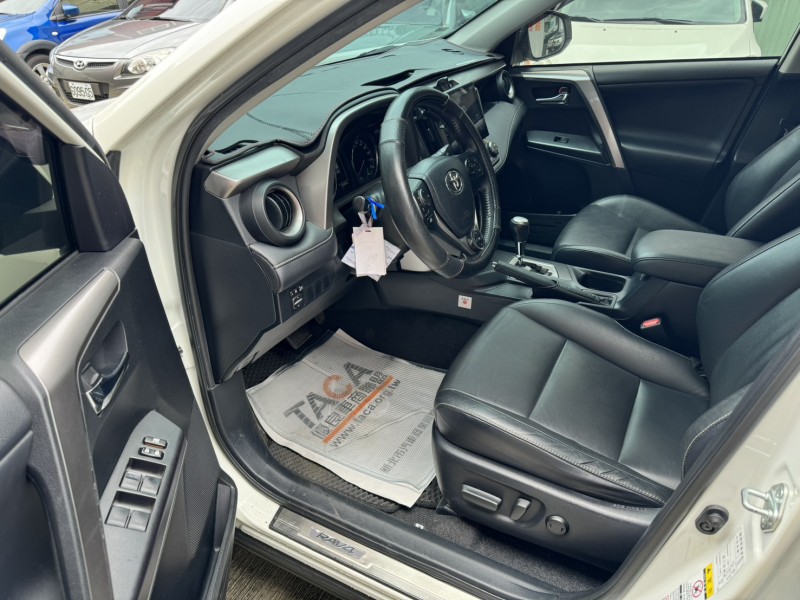Toyota  RAV4 2016 Toyota RAV4 2.0豪華  | 新北市汽車商業同業公會｜TACA優良車商聯盟｜中古、二手車買車賣車公會認證保固