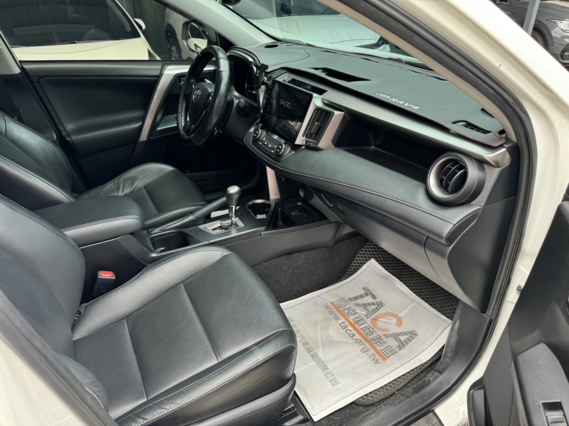 Toyota  RAV4 2016 Toyota RAV4 2.0豪華  | 新北市汽車商業同業公會｜TACA優良車商聯盟｜中古、二手車買車賣車公會認證保固