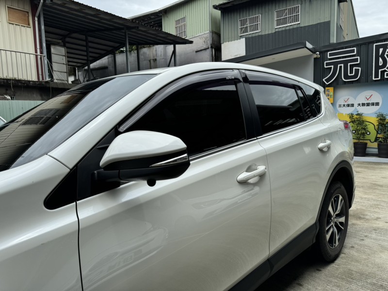 Toyota  RAV4 2016 Toyota RAV4 2.0豪華  | 新北市汽車商業同業公會｜TACA優良車商聯盟｜中古、二手車買車賣車公會認證保固