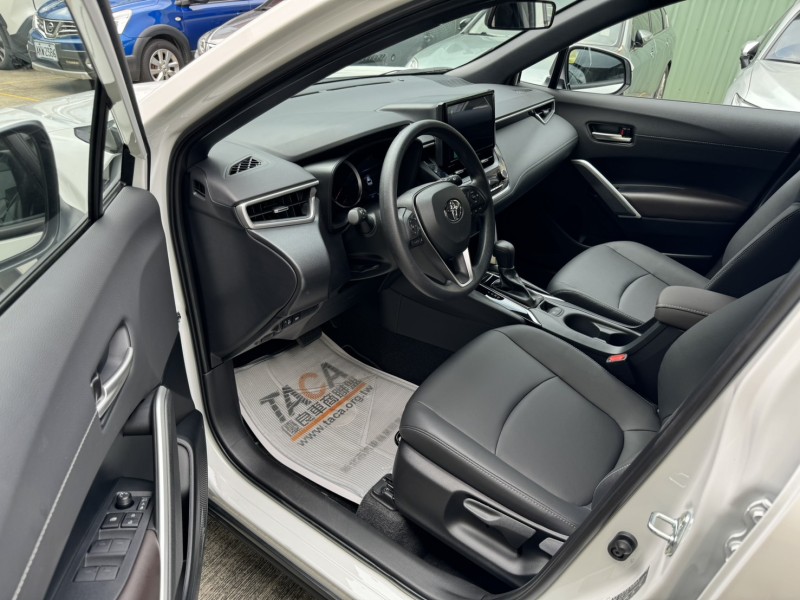 Toyota  Corolla Cross 25年7/31(領) Toyota 全新領牌未開 Cross 汽油-豪華版 | 新北市汽車商業同業公會｜TACA優良車商聯盟｜中古、二手車買車賣車公會認證保固