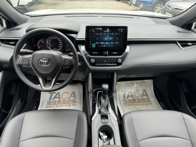 Toyota  Corolla Cross 25年7/31(領) Toyota 全新領牌未開 Cross 汽油-豪華版 | 新北市汽車商業同業公會｜TACA優良車商聯盟｜中古、二手車買車賣車公會認證保固