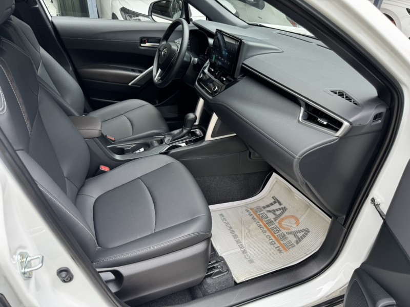 Toyota  Corolla Cross 25年7/31(領) Toyota 全新領牌未開 Cross 汽油-豪華版 | 新北市汽車商業同業公會｜TACA優良車商聯盟｜中古、二手車買車賣車公會認證保固