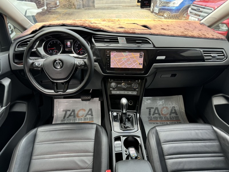 Volkswagen 福斯  Touran 2019 VOLKSWAGEN TOURAN 280 TSI 1.4 R-LINE | 新北市汽車商業同業公會｜TACA優良車商聯盟｜中古、二手車買車賣車公會認證保固