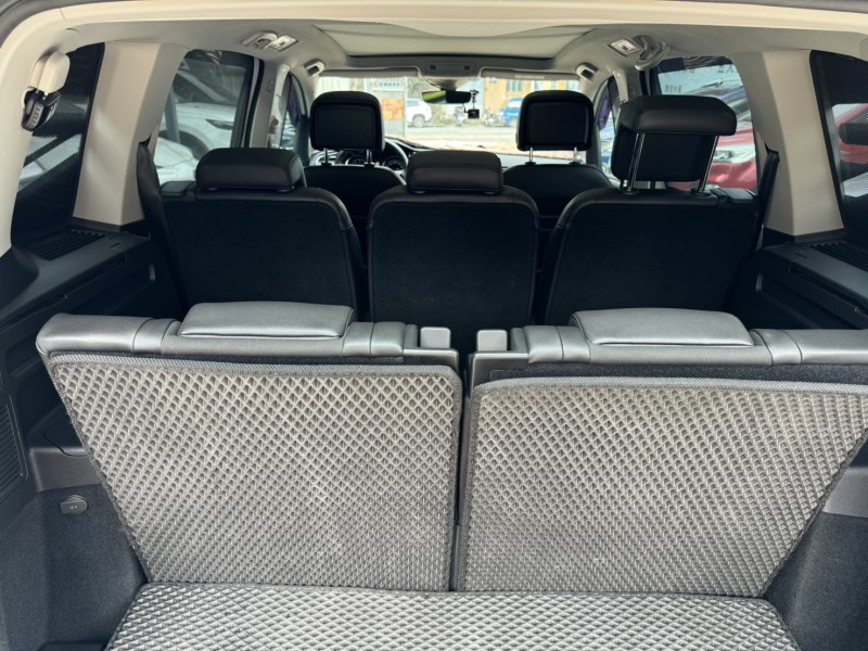 Volkswagen 福斯  Touran 2019 VOLKSWAGEN TOURAN 280 TSI 1.4 R-LINE | 新北市汽車商業同業公會｜TACA優良車商聯盟｜中古、二手車買車賣車公會認證保固