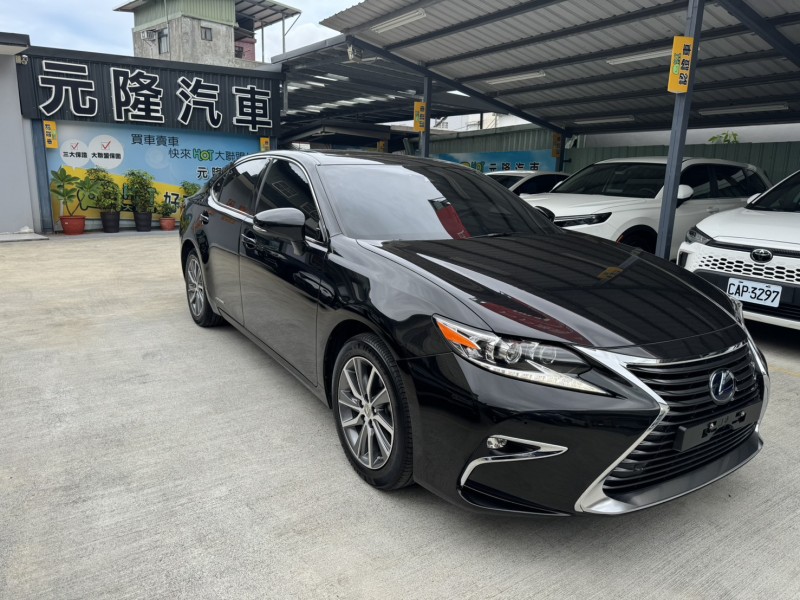 Lexus  ES  2015 Lexus ES300H (黑) 2.5 | 新北市汽車商業同業公會｜TACA優良車商聯盟｜中古、二手車買車賣車公會認證保固