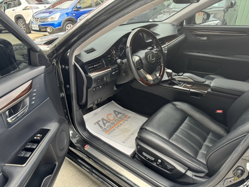 Lexus  ES  2015 Lexus ES300H (黑) 2.5 | 新北市汽車商業同業公會｜TACA優良車商聯盟｜中古、二手車買車賣車公會認證保固