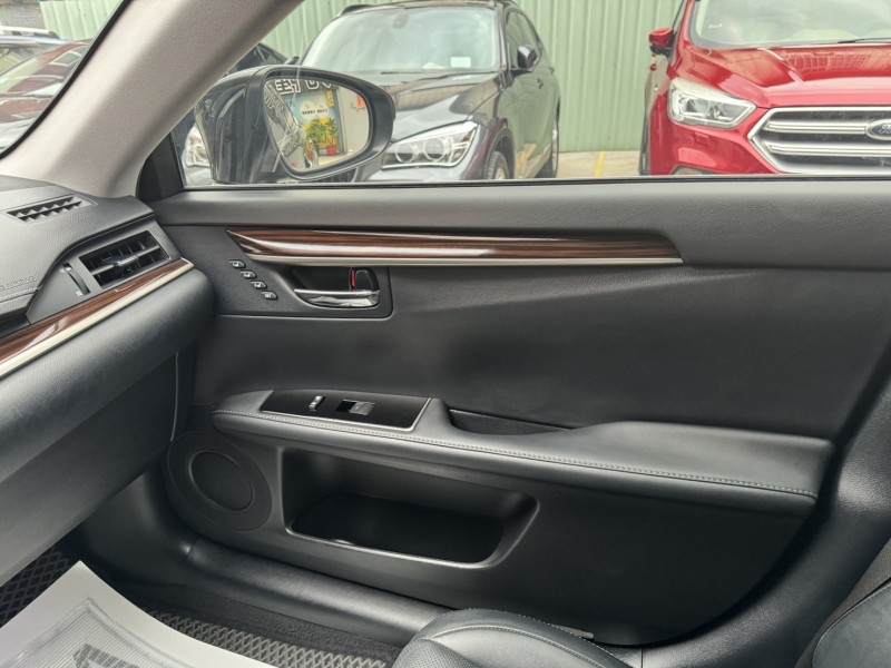 Lexus  ES  2015 Lexus ES300H (黑) 2.5 | 新北市汽車商業同業公會｜TACA優良車商聯盟｜中古、二手車買車賣車公會認證保固
