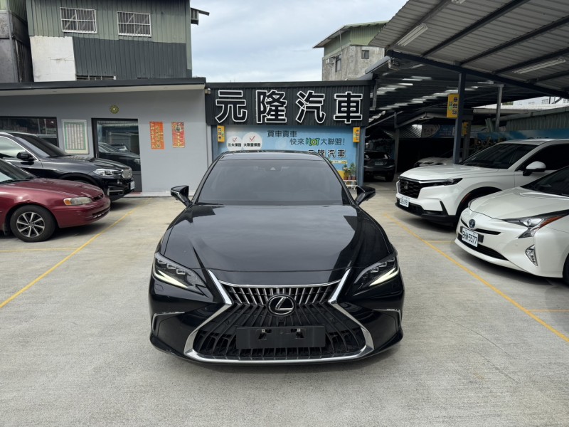Lexus  ES 2023 Lexus ES300h(油電旗艦版)原鈑件.原價:24萬9.實車實價 | 新北市汽車商業同業公會｜TACA優良車商聯盟｜中古、二手車買車賣車公會認證保固
