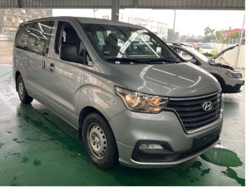 Hyundai  Starex 19年本車按時定保現代GrandStarex2.5CRDi8座雙開手拉滑門3段水平可調大燈後霧燈倒車雷達定速 | 新北市汽車商業同業公會｜TACA優良車商聯盟｜中古、二手車買車賣車公會認證保固