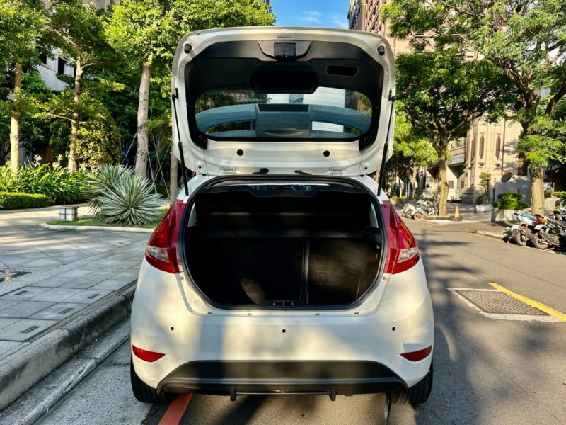 Ford/福特  Fiesta 認證車 / 五大保固 / 全額貸 / 實車實價 | 新北市汽車商業同業公會｜TACA優良車商聯盟｜中古、二手車買車賣車公會認證保固