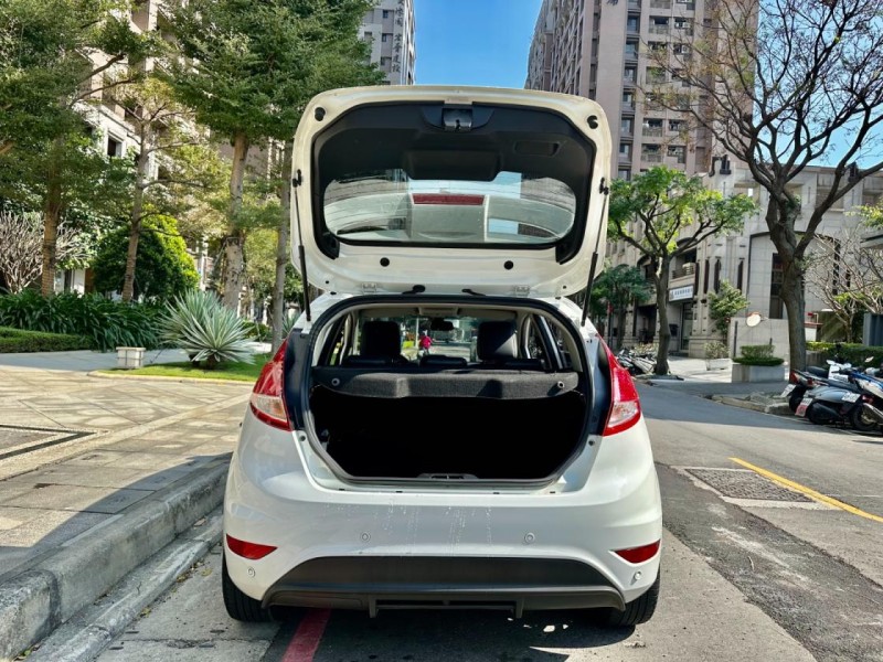 Ford/福特  Fiesta 認證車 / 五大保固 / 全額貸 / 實車實價 | 新北市汽車商業同業公會｜TACA優良車商聯盟｜中古、二手車買車賣車公會認證保固