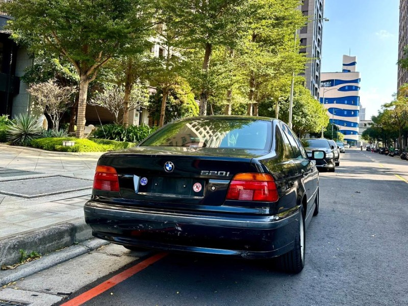 BMW/ 寶馬  5 SERIES 認證車 / 五大保固 / 全額貸 / 實車實價 | 新北市汽車商業同業公會｜TACA優良車商聯盟｜中古、二手車買車賣車公會認證保固
