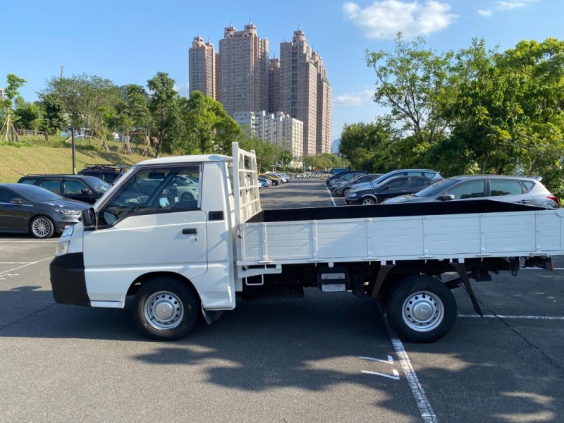 Mitsubishi  Delica 新款得利卡2.4貨車 原板跑8萬公里 | 新北市汽車商業同業公會｜TACA優良車商聯盟｜中古、二手車買車賣車公會認證保固