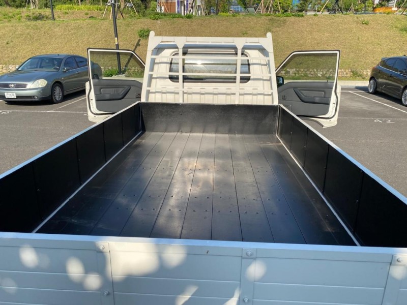 Mitsubishi  Delica 新款得利卡2.4貨車 原板跑8萬公里 | 新北市汽車商業同業公會｜TACA優良車商聯盟｜中古、二手車買車賣車公會認證保固