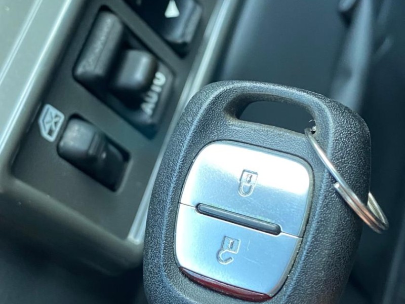 Mitsubishi  Delica 新款得利卡2.4貨車 原板跑8萬公里 | 新北市汽車商業同業公會｜TACA優良車商聯盟｜中古、二手車買車賣車公會認證保固