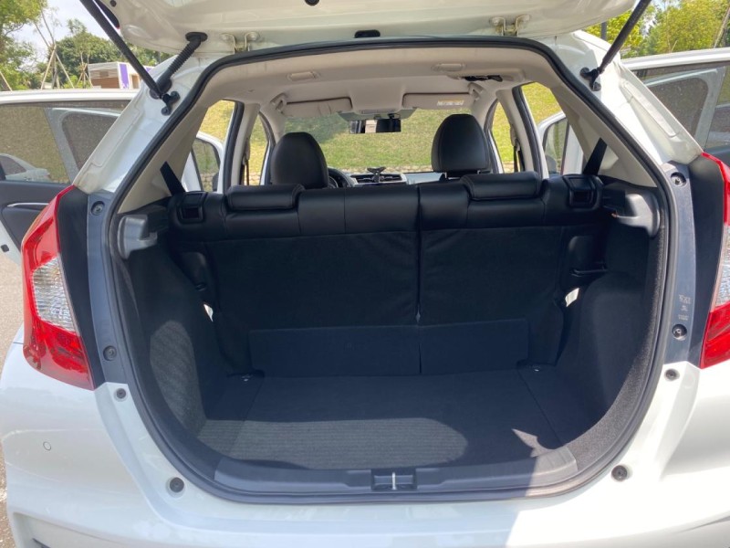 Honda  FIT 3.5代FIT S 原板跑2萬9 | 新北市汽車商業同業公會｜TACA優良車商聯盟｜中古、二手車買車賣車公會認證保固