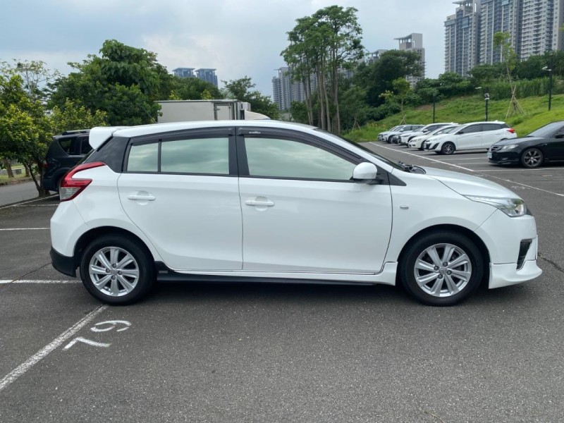 Toyota  Yaris 一手認證 跑7萬 | 新北市汽車商業同業公會｜TACA優良車商聯盟｜中古、二手車買車賣車公會認證保固