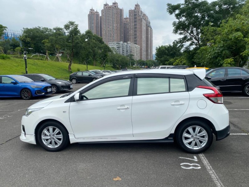 Toyota  Yaris 一手認證 跑7萬 | 新北市汽車商業同業公會｜TACA優良車商聯盟｜中古、二手車買車賣車公會認證保固