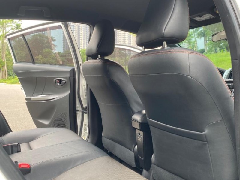 Toyota  Yaris 一手認證 跑7萬 | 新北市汽車商業同業公會｜TACA優良車商聯盟｜中古、二手車買車賣車公會認證保固