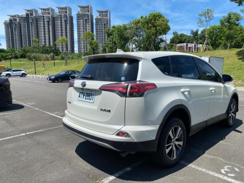 Toyota  RAV4 休旅車首選 豐田RAV-4 原板件跑12萬公里 | 新北市汽車商業同業公會｜TACA優良車商聯盟｜中古、二手車買車賣車公會認證保固