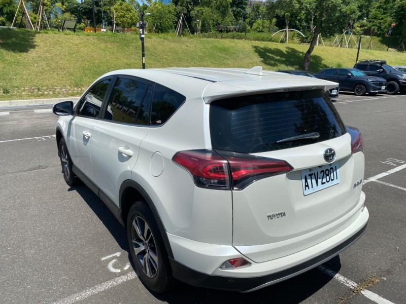 Toyota  RAV4 休旅車首選 豐田RAV-4 原板件跑12萬公里 | 新北市汽車商業同業公會｜TACA優良車商聯盟｜中古、二手車買車賣車公會認證保固