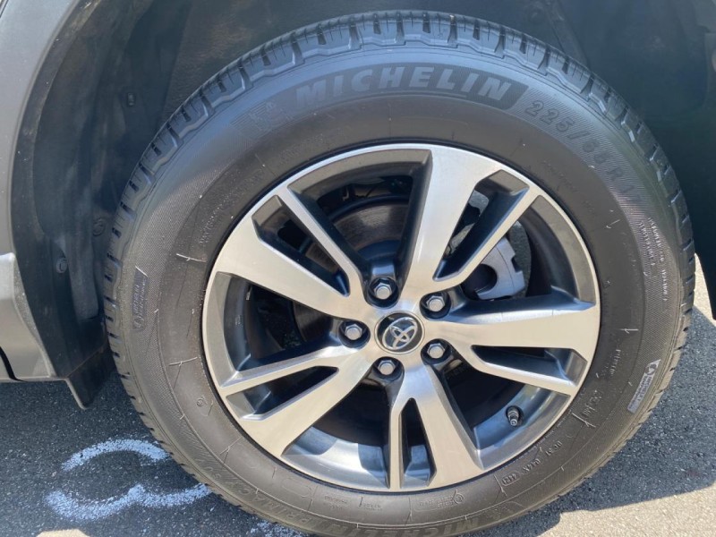 Toyota  RAV4 休旅車首選 豐田RAV-4 原板件跑12萬公里 | 新北市汽車商業同業公會｜TACA優良車商聯盟｜中古、二手車買車賣車公會認證保固