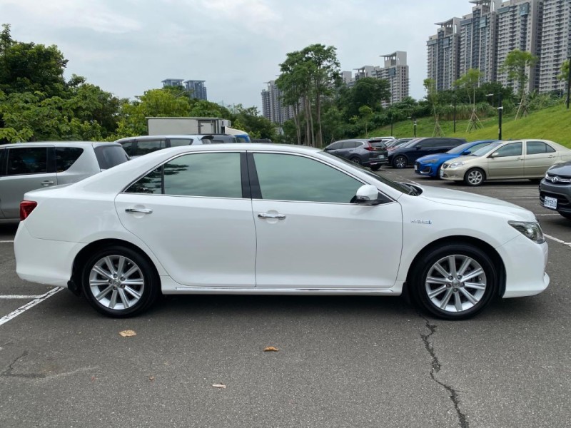 Toyota  Camry 油電冠美麗 原板一手跑17 ～ | 新北市汽車商業同業公會｜TACA優良車商聯盟｜中古、二手車買車賣車公會認證保固