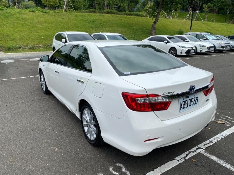Toyota  Camry 油電冠美麗 原板一手跑17 ～ | 新北市汽車商業同業公會｜TACA優良車商聯盟｜中古、二手車買車賣車公會認證保固