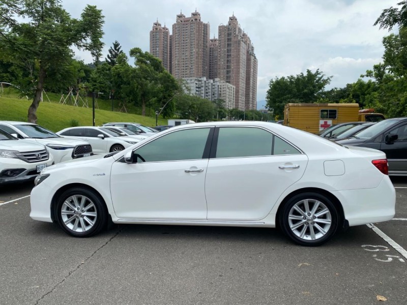 Toyota  Camry 油電冠美麗 原板一手跑17 ～ | 新北市汽車商業同業公會｜TACA優良車商聯盟｜中古、二手車買車賣車公會認證保固