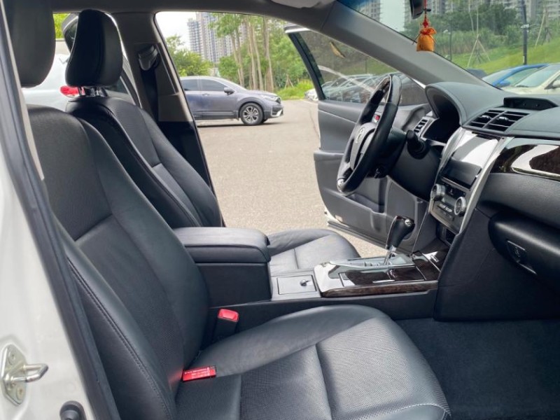 Toyota  Camry 油電冠美麗 原板一手跑17 ～ | 新北市汽車商業同業公會｜TACA優良車商聯盟｜中古、二手車買車賣車公會認證保固