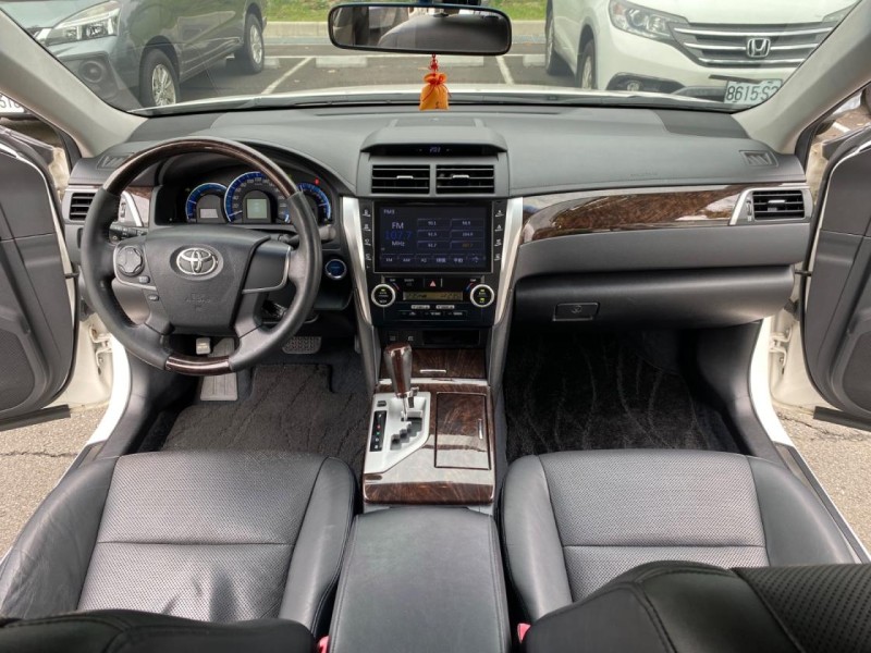 Toyota  Camry 油電冠美麗 原板一手跑17 ～ | 新北市汽車商業同業公會｜TACA優良車商聯盟｜中古、二手車買車賣車公會認證保固