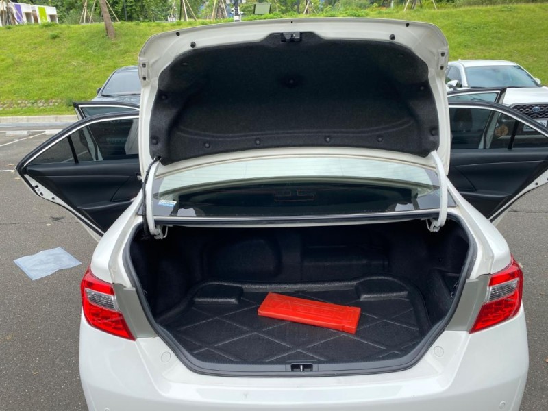 Toyota  Camry 油電冠美麗 原板一手跑17 ～ | 新北市汽車商業同業公會｜TACA優良車商聯盟｜中古、二手車買車賣車公會認證保固