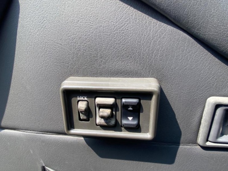 Mitsubishi  Delica 跑7萬公里的冷凍背箱式·原板-20度 | 新北市汽車商業同業公會｜TACA優良車商聯盟｜中古、二手車買車賣車公會認證保固