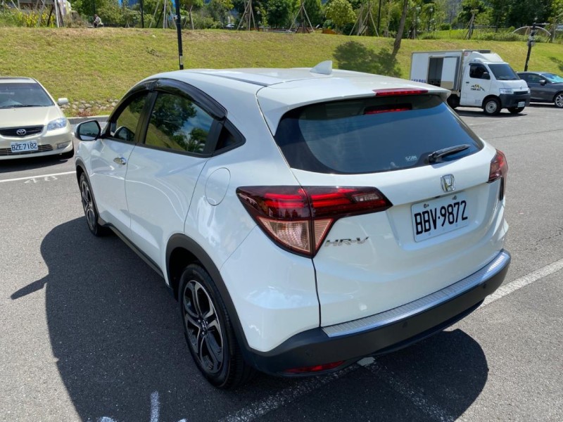 Honda  HR-V 原板美車跑1 1 w | 新北市汽車商業同業公會｜TACA優良車商聯盟｜中古、二手車買車賣車公會認證保固