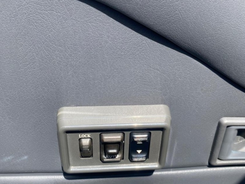 Mitsubishi  Delica 一手新款 原板袛跑7萬公里 | 新北市汽車商業同業公會｜TACA優良車商聯盟｜中古、二手車買車賣車公會認證保固