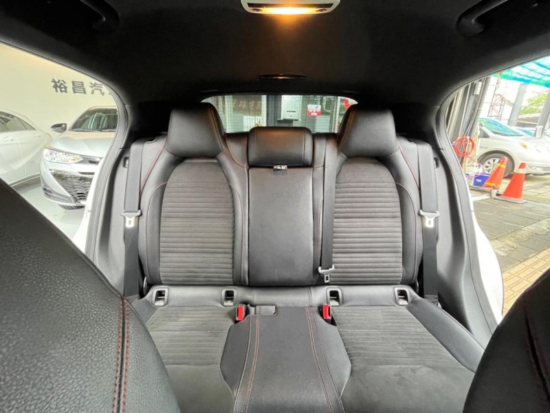 Mercedes-Benz/賓士   GLA-CLASS  GLA180 總代理.AMG LINE.雙電動椅.原廠保養 //-裕昌汽車 | 新北市汽車商業同業公會｜TACA優良車商聯盟｜中古、二手車買車賣車公會認證保固