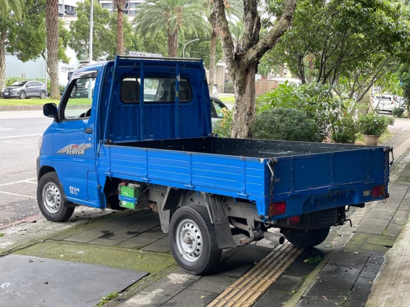 Mitsubishi  Veryca CMC Veryca 1.3 2017款 手排 1.3L | 新北市汽車商業同業公會｜TACA優良車商聯盟｜中古、二手車買車賣車公會認證保固