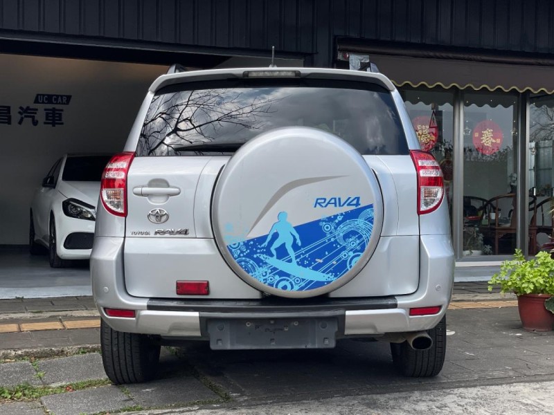 Toyota  RAV4 3代進口.天窗型.車況好.影音特仕.雙區恆溫// 裕昌汽車UCcar | 新北市汽車商業同業公會｜TACA優良車商聯盟｜中古、二手車買車賣車公會認證保固