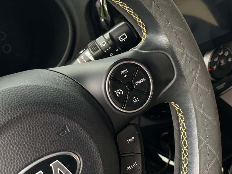 Kia  SOUL 小車界的王者 韓系小車 SOUL | 新北市汽車商業同業公會｜TACA優良車商聯盟｜中古、二手車買車賣車公會認證保固