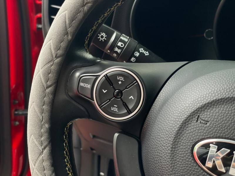 Kia  SOUL 小車界的王者 韓系小車 SOUL | 新北市汽車商業同業公會｜TACA優良車商聯盟｜中古、二手車買車賣車公會認證保固