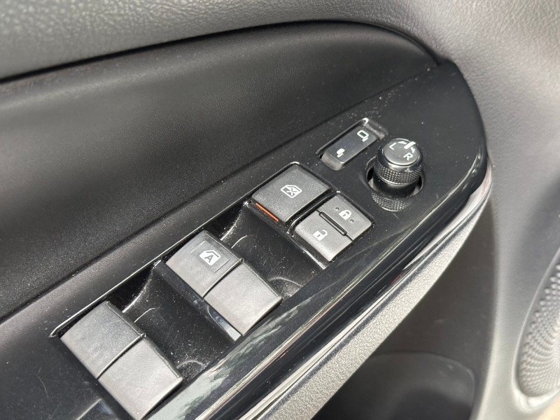Toyota  Yaris 小改款大鴨、稅金便宜車內大空間、斜坡起步輔助、胎壓監控、ISOFIX | 新北市汽車商業同業公會｜TACA優良車商聯盟｜中古、二手車買車賣車公會認證保固