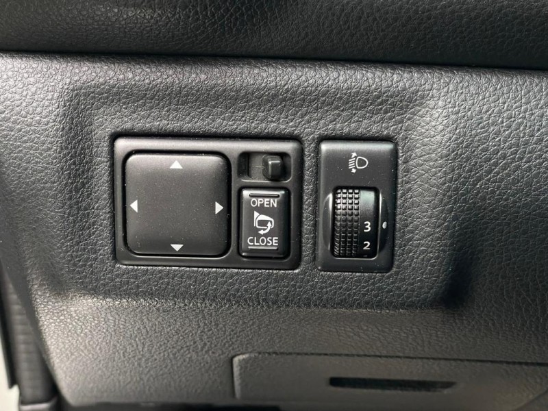 Nissan  Livina 加裝安卓機 七人座大空間 保養便宜 | 新北市汽車商業同業公會｜TACA優良車商聯盟｜中古、二手車買車賣車公會認證保固