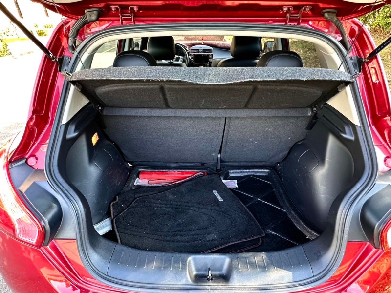 Nissan  Tiida 車況好五門旗艦版 加裝前車距雷達 省油省稅  摸門  定速 導航倒車影像 | 新北市汽車商業同業公會｜TACA優良車商聯盟｜中古、二手車買車賣車公會認證保固